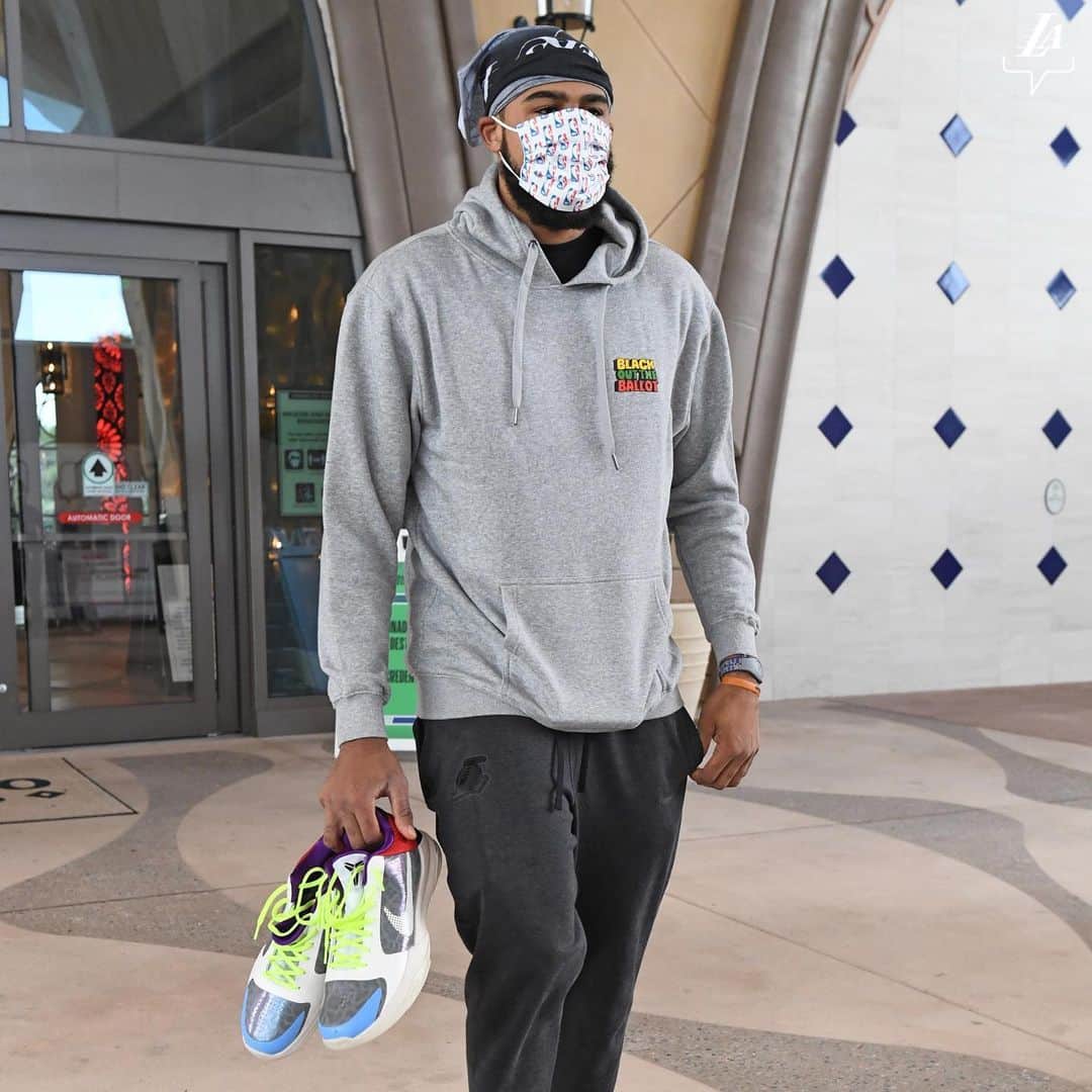 Los Angeles Lakersさんのインスタグラム写真 - (Los Angeles LakersInstagram)「Do your part. Wear your mask 😷」11月18日 4時15分 - lakers
