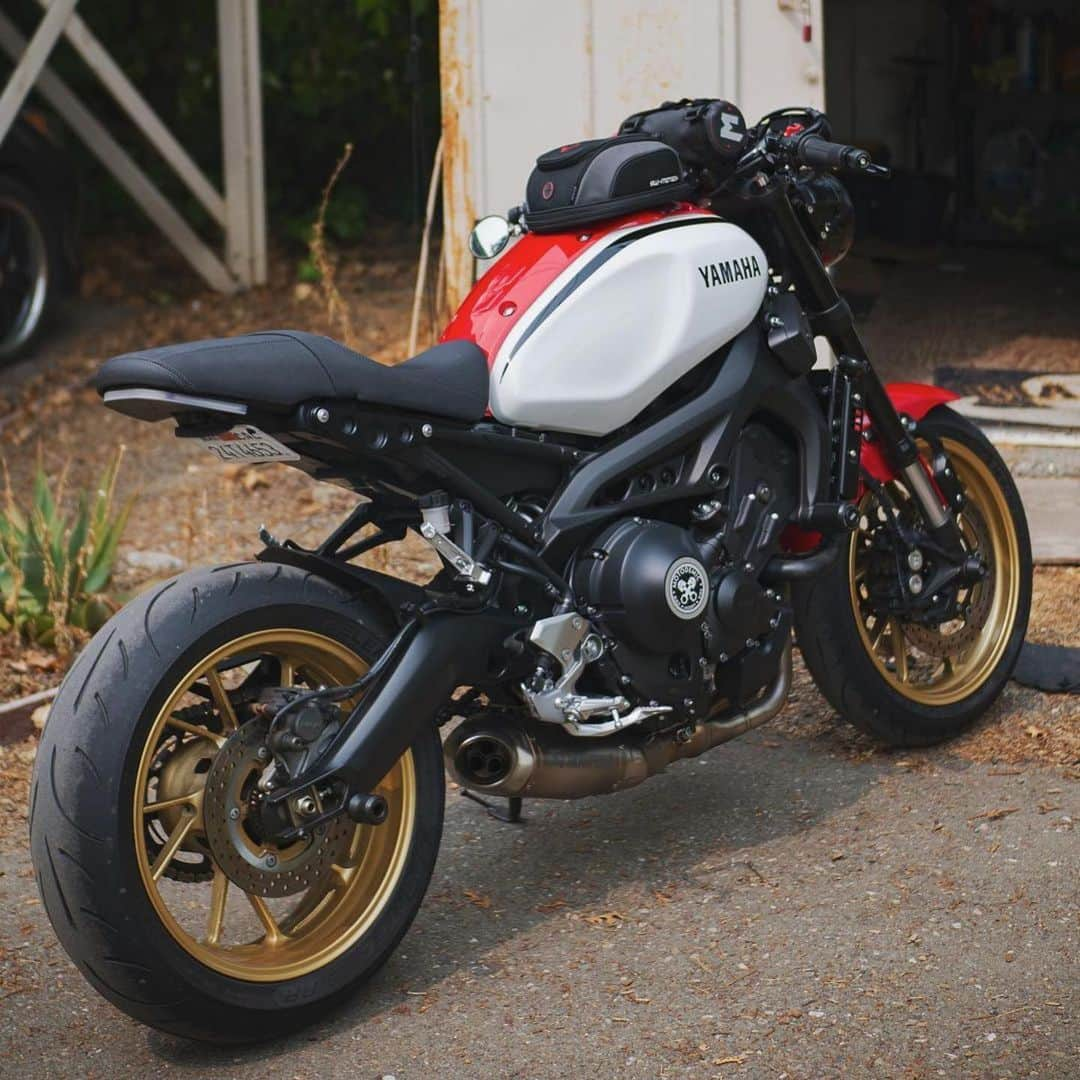 epidemic_motorsさんのインスタグラム写真 - (epidemic_motorsInstagram)「Name a better looking modern classic. I’ll wait.  @xsr900_ca   #yamaha #xsr #xsr900 #yamahamotorcycles #akrapovic #graves #motodemic #sonya7riii #gravesmotorsports #motomate #irodetoday #revzilla #california #motodesign #custommotorcycles #sonomacounty #nakedbikes #motorcyclephotography #sonyfe24105f4 #xsrfanclub #sportheritage #neocaferacer #motorcyclesofinstagram #epidemicmotors #epidemic_motors」11月18日 4時57分 - epidemic_motors