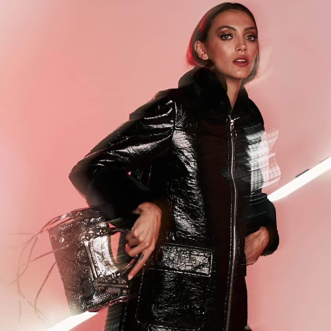 GILTのインスタグラム：「Warn your closets: @afterpayusa is now on Gilt. 🙌 Yep, it’s even easier to bring home the style you covet. Add your picks to cart, select Afterpay at checkout, and pay in four interest-free installments.」
