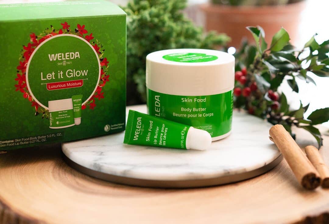 Weledaさんのインスタグラム写真 - (WeledaInstagram)「Double tap if you're ready for the holidays! 💚 We've got your gifting needs covered with our limited edition sets and bundles on Weleda.com!」11月18日 5時01分 - weleda_usa