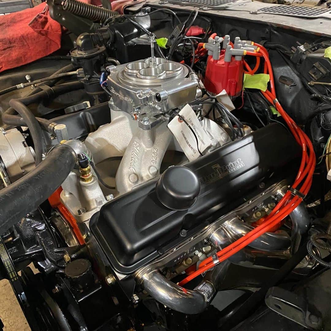 ストーン・コールド・スティーブ・オースチンのインスタグラム：「I drove over to @natesprecision in Reno today to check on the progress of the BSR Z-28. We have been waiting on parts.  The last two photos show the fuel tank and a fitting for the fuel system. This is the third fuel tank we have been sent. And finally the correct one... Thank you! Chevy Nate is installing these final parts and then start running the exhaust. Shorty headers from @patriotexhaustproducts will allow Nate to tuck exhaust tight as the other long tube headers were just too low. Ask @cliffyc_nv .. The Z-28 is about to be back on the road. 540hp 427 Stroker  @blueprint_engines @rocketracingwheels @ridetechsuspension @wilwooddiscbrakes @holleyperformance  @ctpconcepts #ctpconcepts #bsrz28  #chevy #chevrolet #z28」