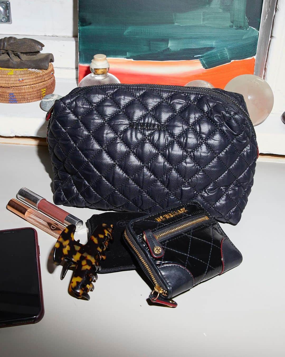 MZウォレスのインスタグラム：「Cosmetic bag, work pouch, or clutch? Swipe to see how our cofounders, Monica & Lucy, use our multi-purpose Mica, and head to our stories for a more in-depth look!」