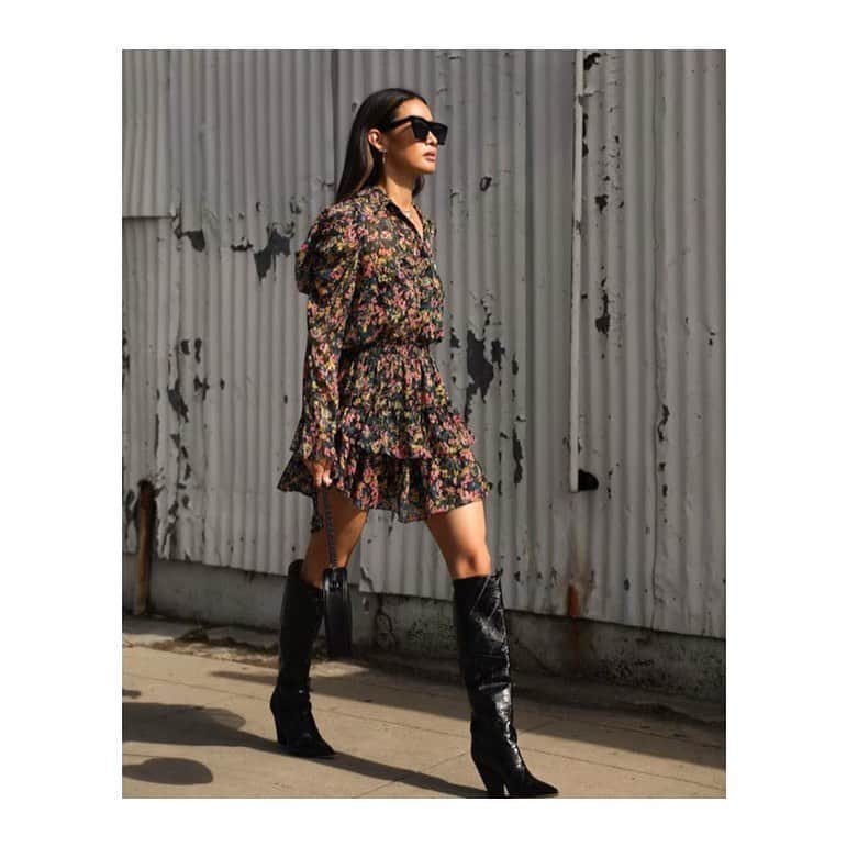 ティーバッグスのインスタグラム：「Marvelous muse ✨ The gorgeous  @dailykongfidence in our Annika dress. Tap through today’s story for our favorite #MISAmuse looks of the week. #MISAworld」