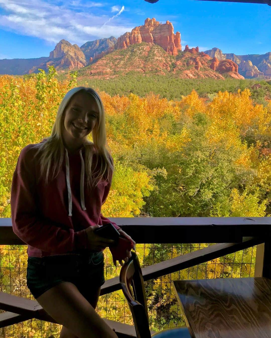 ケナ・ジェームスさんのインスタグラム写真 - (ケナ・ジェームスInstagram)「Had lunch in beautiful Sedona Arizona today!」11月18日 7時20分 - realkennajames