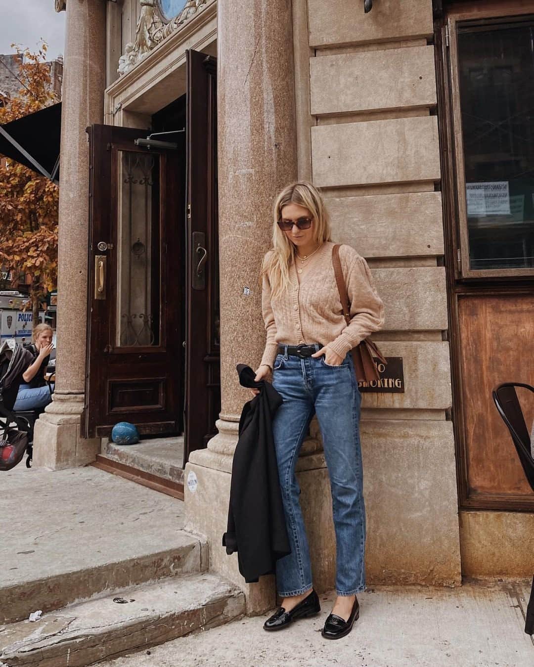 カレントエリオットのインスタグラム：「the look of #fall c/o @heleneisfor  #currentelliott #currentelliottjeans #denim #streetstyle #fall」