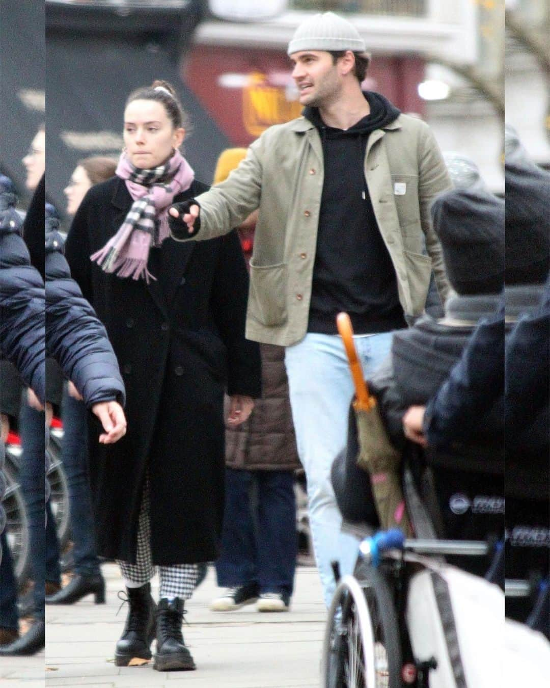 Just Jaredさんのインスタグラム写真 - (Just JaredInstagram)「#DaisyRidley and fiancé #TomBateman take their dog for a walk in London. Photo: Backgrid」11月18日 7時24分 - justjared