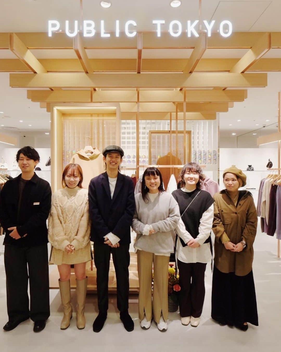 谷正人さんのインスタグラム写真 - (谷正人Instagram)「そして、UNITED TOKYOの隣にオープンするPUBLIC TOKYOは企画が盛りだくさんです。 日本で初のPUBLIC TEE常設コーナーを展開し、ウルトラマンとコラボです。さらにイラストレーターグループ、sKetChboOok3＆U3の人気作品「胸元の偉人シリーズ」のオーダーイベント。 そして、WOMENSではモデル佐田真由美さんとのコラボアイテムが発売致します。素晴らしいコレクションに仕上がっています。 #publictokyo #心斎橋パルコ  #ウルトラマン　#sketchbook  #佐田真由美」11月18日 13時21分 - masato_tani