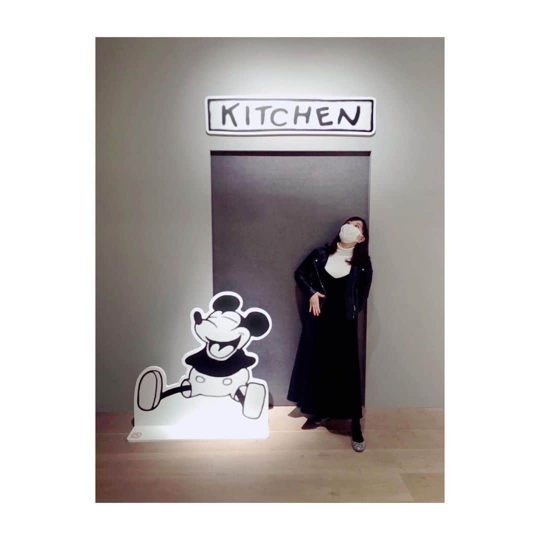 佐竹明咲美さんのインスタグラム写真 - (佐竹明咲美Instagram)「. . ある日の思い出✌️  ミッキーマウス展へ🐭  いつだって忘れないでほしい。 すべて一匹のねずみから始まったということを。 ウォルト・ディズニー  #アーティストたちの #ミッキーマウスへの愛と #ウォルトへのリスペクトを感じた #展覧会でした  #ミッキー #ミニー #happybirthday🎉」11月18日 13時25分 - asami_satake