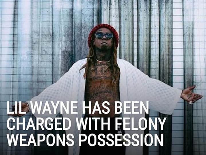 Alternative Pressさんのインスタグラム写真 - (Alternative PressInstagram)「Lil Wayne (@LilTunechi) is facing a federal weapons charge and could spend up to 10 years in prison⁠ LINK IN BIO⁠ .⁠ .⁠ .⁠ #lilwayne #liltunechi #altpress #alternativepress」11月18日 8時01分 - altpress