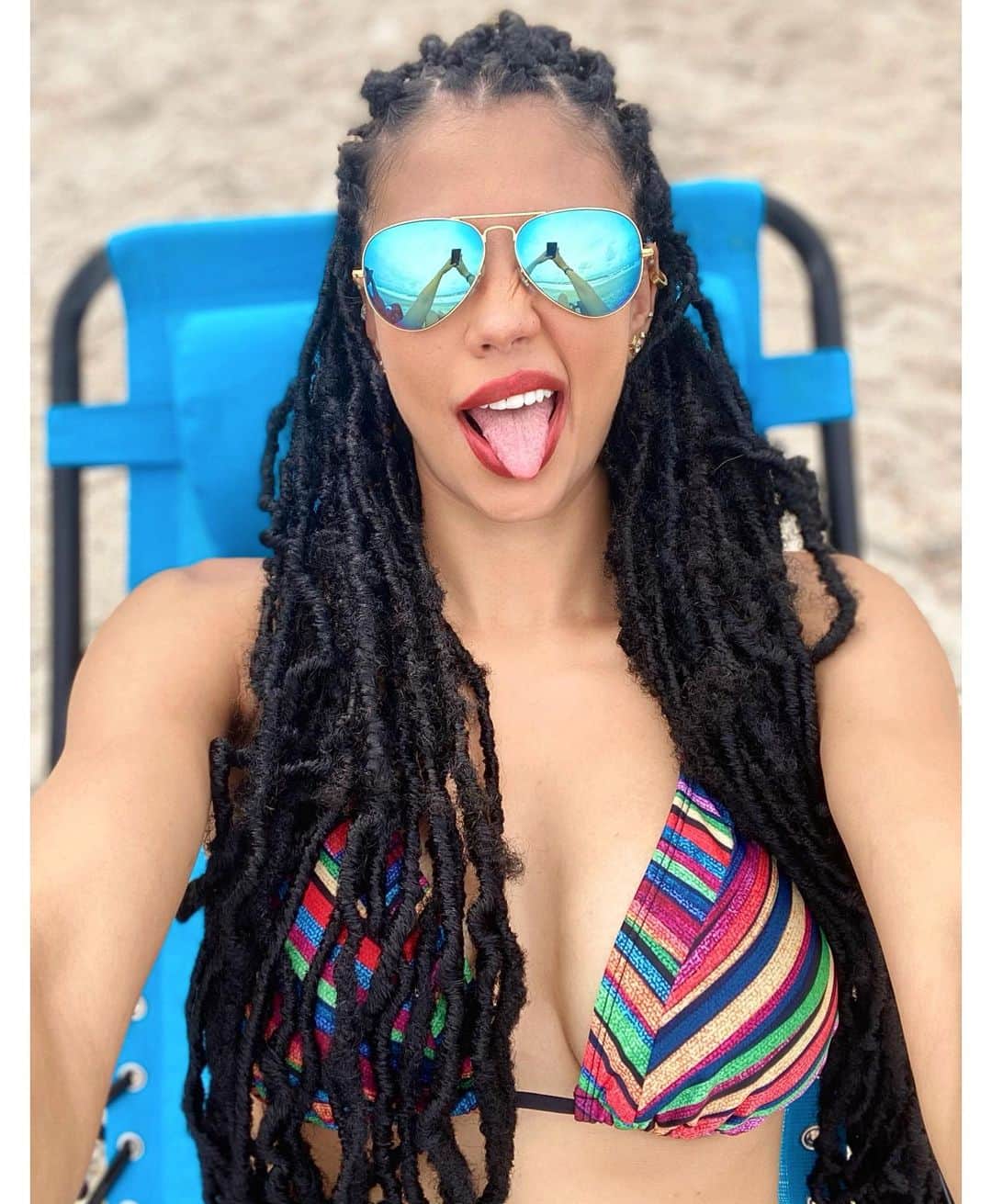 サミラ・ニコレットのインスタグラム：「to appreciate the sun, you gotta know what rain is」