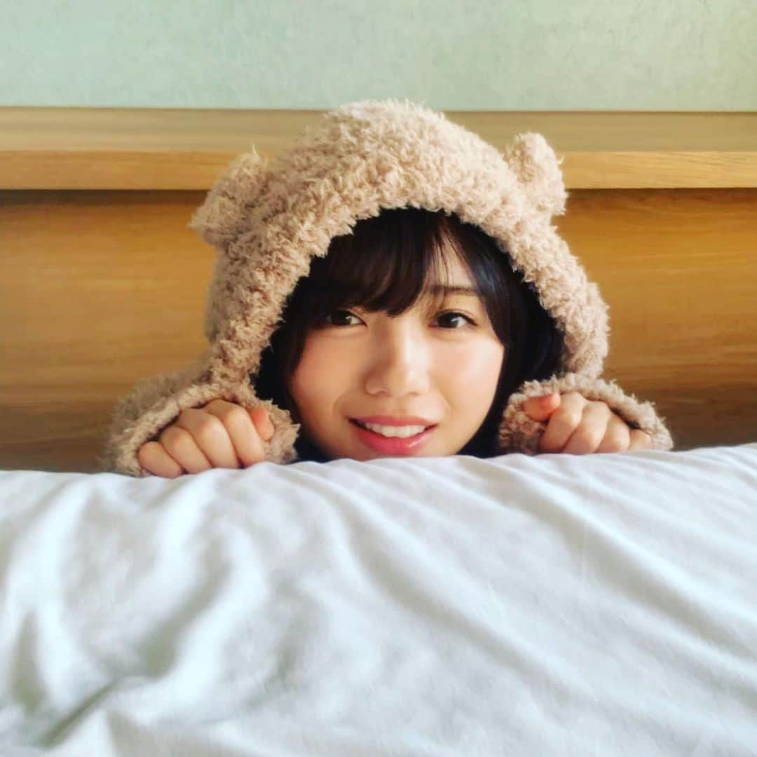 齊藤京子さんのインスタグラム写真 - (齊藤京子Instagram)「【オフショット】 きょんこくま🧸の撮影時にひょっこり⤴️し始めたのですが、なんどもひょこひょこしていると急にツボったきょんこです☺️ 🧸→🧸→🤣の順でお楽しみください❣️ #齊藤京子1st写真集  #齊藤京子　#日向坂46  #きょんこしか勝たん #ゲラ発動 #Kyonstagram 👸💕  📢この時のオフ動画を公式Twitterでアップしました🏃‍♀️ぜひご覧ください😉」11月18日 9時21分 - kyoko1st