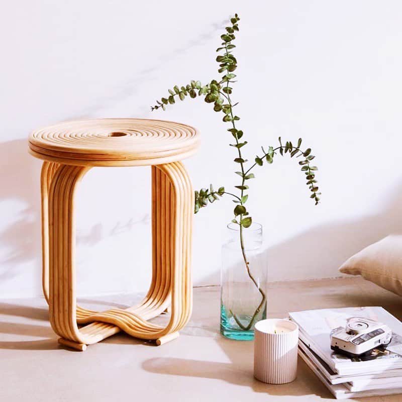 チップ＆ペッパーのインスタグラム：「🦊We're so excited to share with you our new wood stool! Ethically sourced using only eco-friendly ✅ material. Shop the look @stylraven. 🦊 . . . . . #furniture #apartmenttherapy #woodstool #industrial #myinterior #myfashiondog #bohostyle  #hygge #woodfurniture #bohohome #bohodecor #modernbohemian #stool #modernfarmhouse #morninglight #interior4all #americanstyle #woodenhouse #interior123 #interior4inspo #interior_delux #interiordesign #hangingchair #wood #stylraven #mynordicroom #farmhouse」