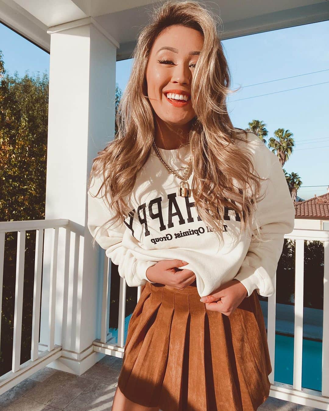 Lauren Riihimakiのインスタグラム：「just getting cute for Instagram and the vlog at this point」