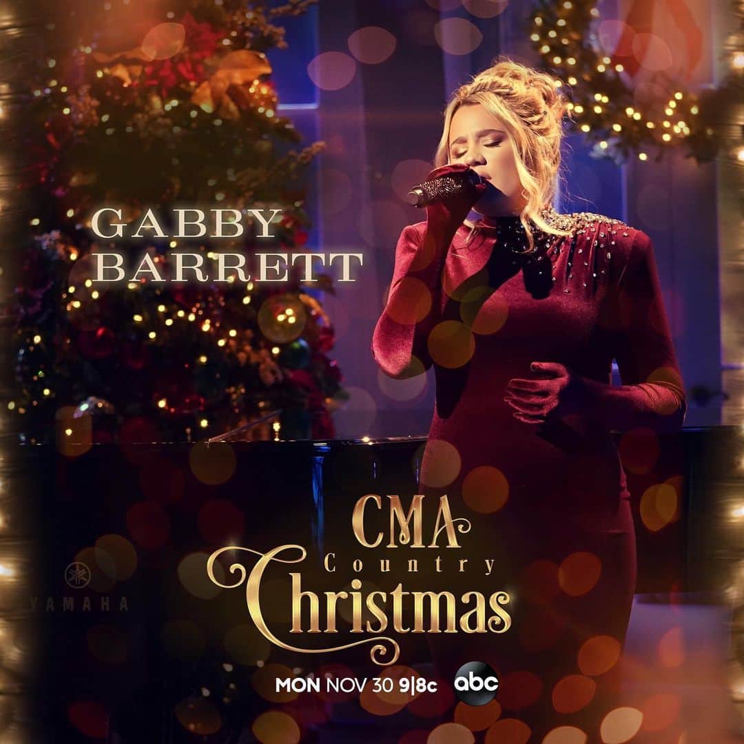 ギャビー・バレットのインスタグラム：「It’s the most wonderful time of year ✨Ring in the holiday season by tuning in 🤍」