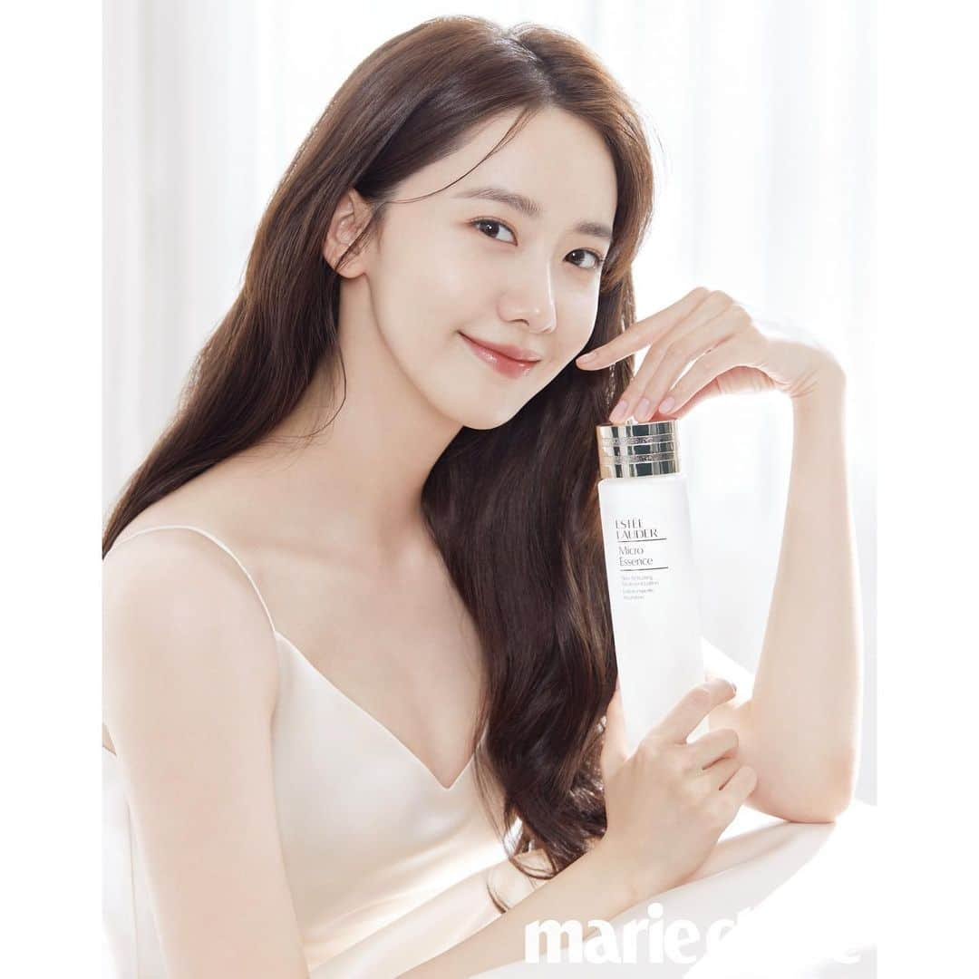 ユナさんのインスタグラム写真 - (ユナInstagram)「_ 마리끌레르 12월호 공개💄  #임윤아 #LIMYOONA #limyoona__official #융스타그램 @esteelauderkr #에스티로더 #마리끌레르」11月18日 10時13分 - limyoona__official