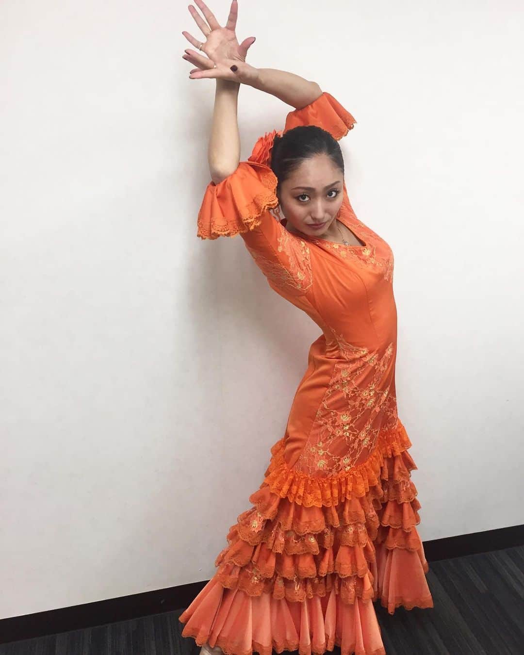 安藤美姫さんのインスタグラム写真 - (安藤美姫Instagram)「🖤Happy international flamenco day🖤 💃🏻Día Internacional del Flamenco💃🏻  ♥️Nov.16♥️  11/16は国際フラメンコデーだったみたいなので載せてみます💃🏻♥️🖤  #internationalflamencoday  #diainternacionaldelflamenco  #国際フラメンコデー  #安藤美姫  #mikiando」11月18日 10時27分 - miki_m_ando0403