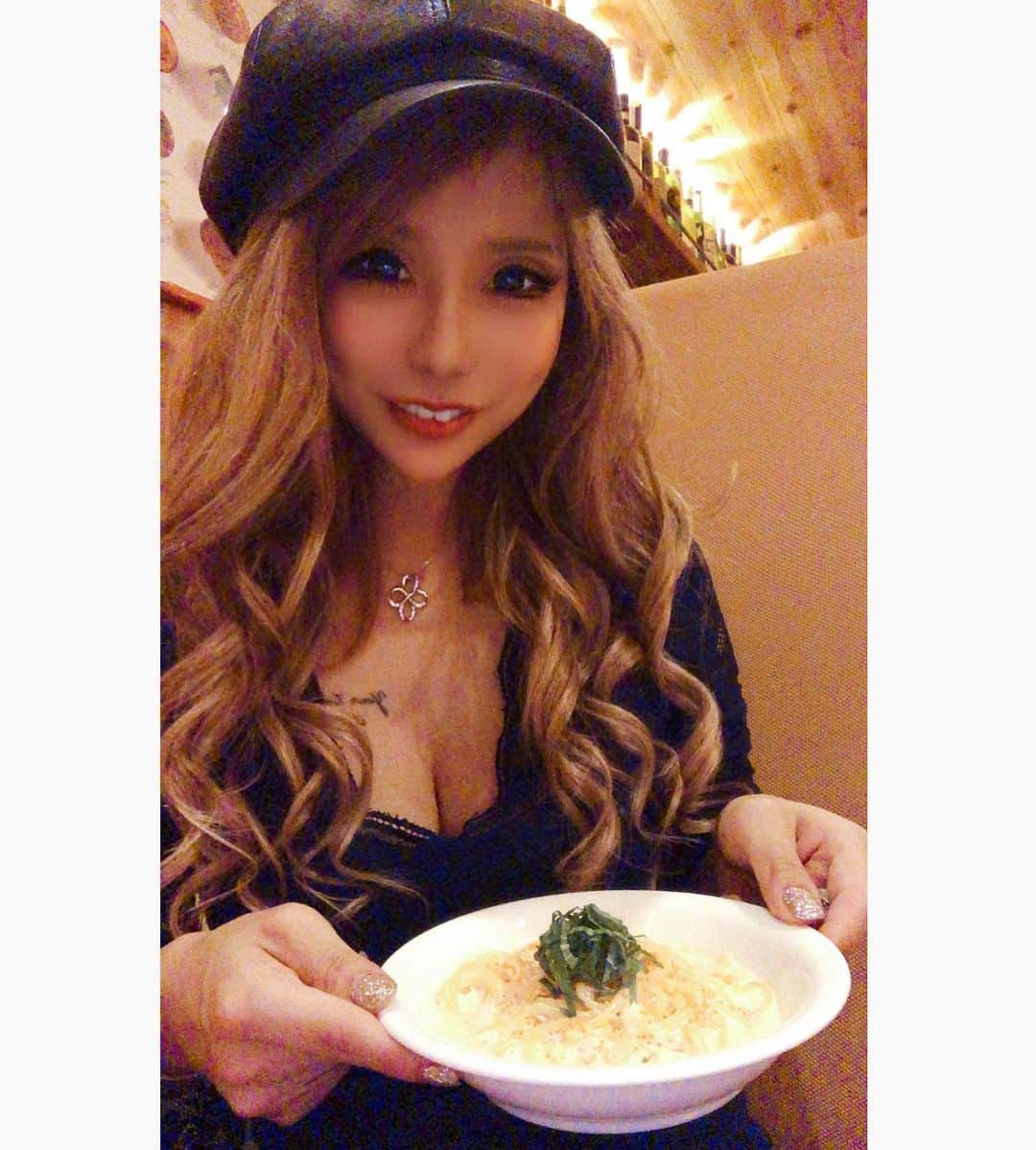 朝比奈りえのグルメインスタ