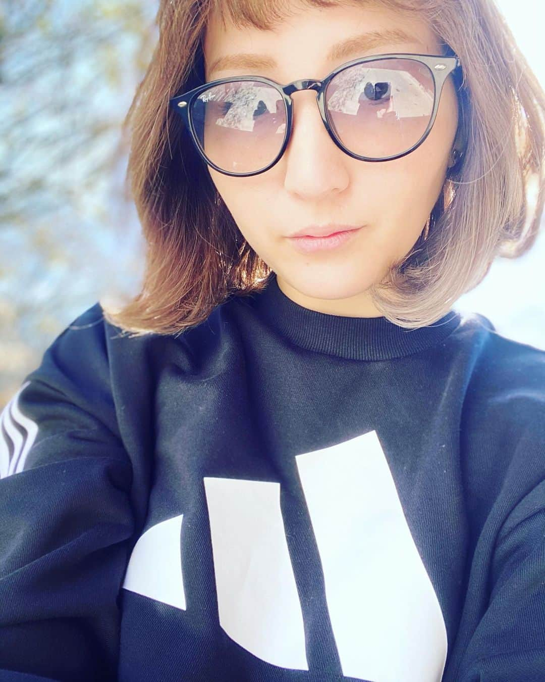 木村真野・紗野さんのインスタグラム写真 - (木村真野・紗野Instagram)「lll.  @adidastokyo .  #adidas #adidastokyo #アディダス　#rayban #3 #lll」11月18日 10時38分 - mayasaya_kimura