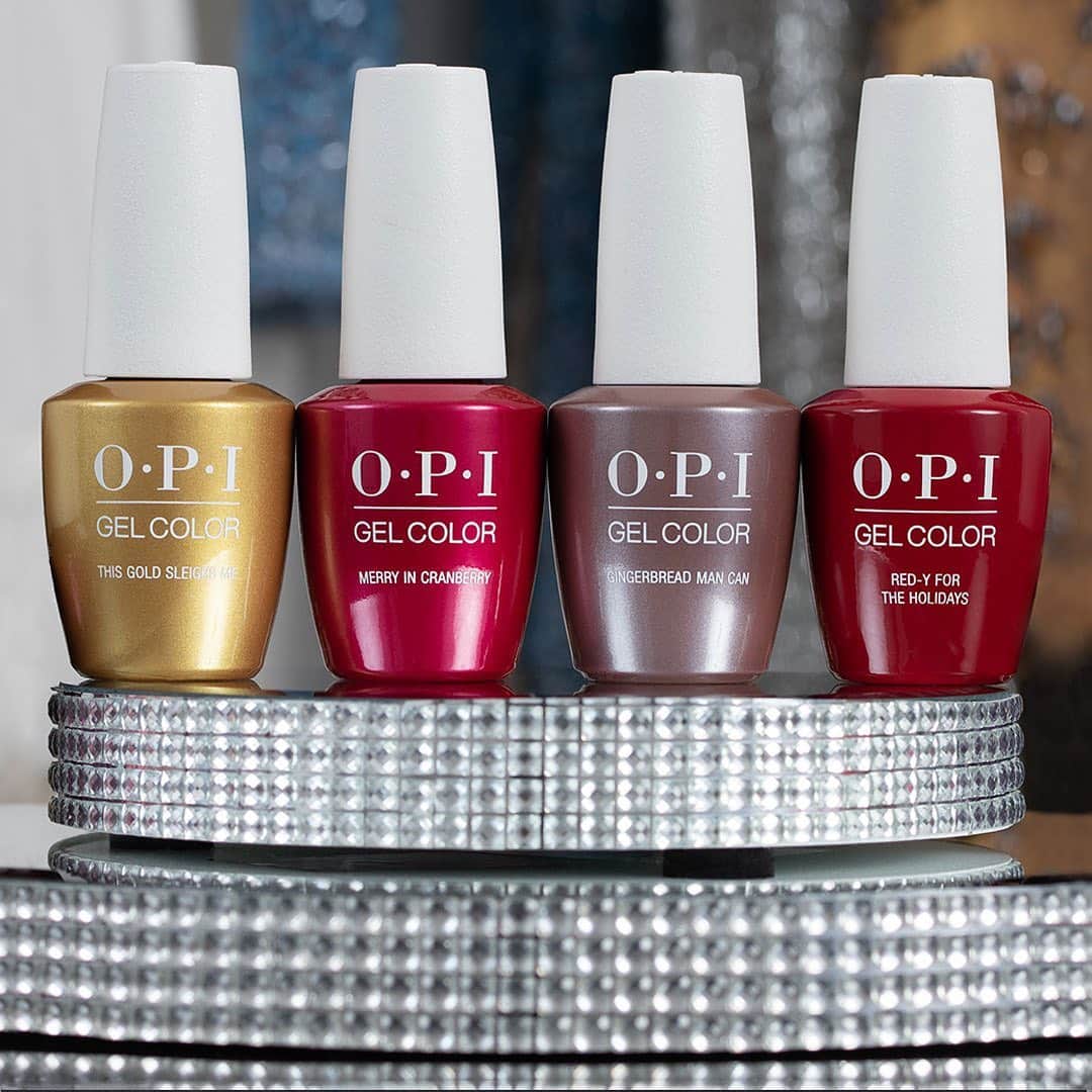 OPIさんのインスタグラム写真 - (OPIInstagram)「When your nail tech is all stocked up on the trendiest shades for the upcoming holidays. 🙌  Shades: #DressedToTheWines, #ThisGoldSleighsMe and #GingerbreadManCan #RedYForTheHolidays  #ColorIsTheAnswer #OPIShineBright #OPIObsessed #RedMani #HolidayMani #GoldMani #GoldNails #HolidayNails #HolidayNailInspo #HolidayGlam #ThanksgivingNailInspo #NailsOnPoint #ThanksgivingMani #OPIGelColor #GelMani」11月18日 10時57分 - opi