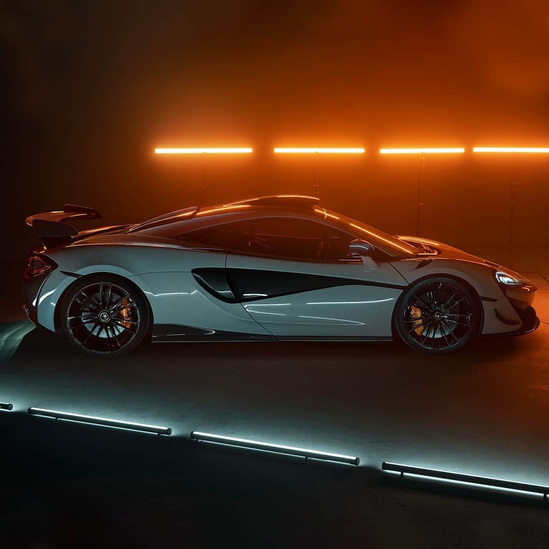 HYPEBEASTさんのインスタグラム写真 - (HYPEBEASTInstagram)「@hypebeastcarclub: @novitecgroup's @mclaren 620R is a 711 HP supercar that uses Formula 1 car materials. The NOVITEC iteration is equipped with a 3.8-liter twin-turbo eight-cylinder engine and also boasts a NOVITEC RACE high-performance exhaust system made from INCONEL, which is the same lightweight material used in Formula 1 cars. Furthermore, the tailpipes have been slanted to give the rear a more aggressive aesthetic. Other details include two new naked-carbon hood scoops, carbon rocker panels, the lateral shrouds for the rear fascia, and more. The standard McLaren 620R costs $299,000 USD — no word has been said yet on just how much the NOVITEC upgrades will cost. Click the link in bio for more info.⁠⠀ Photo: McLaren」11月18日 10時59分 - hypebeast