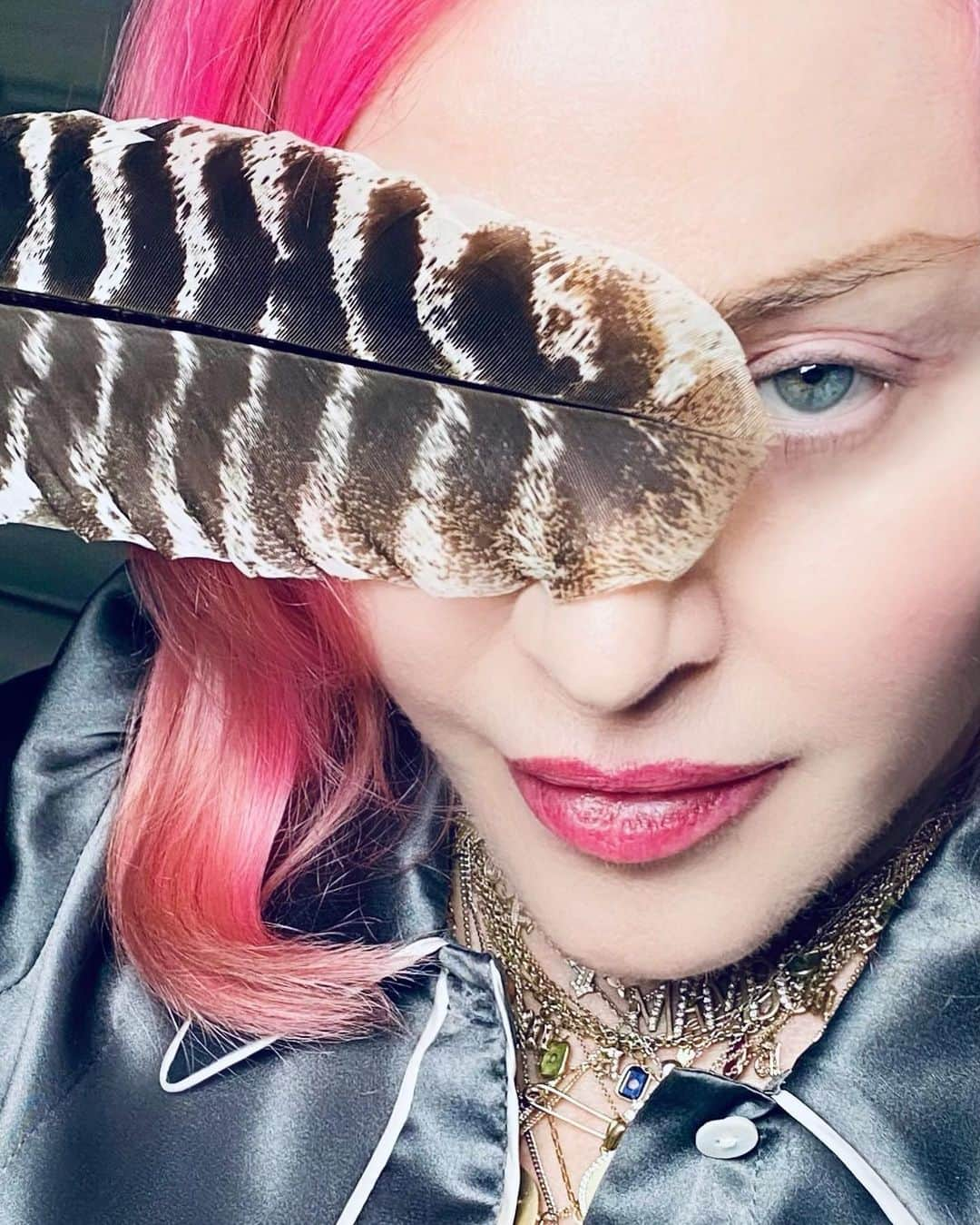 マドンナさんのインスタグラム写真 - (マドンナInstagram)「Madame ❌ is a survivor  #newmoon #miracles」11月18日 11時02分 - madonna