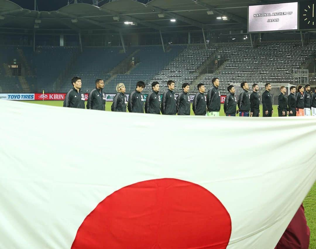 サッカーキングさんのインスタグラム写真 - (サッカーキングInstagram)「. メキシコに2失点敗戦  📷Photo by JFA、Getty Images  #川島永嗣 #権田修一 #シュミット・ダニエル #長友佑都 #吉田麻也 #酒井宏樹 #室屋成 #植田直通 #板倉滉 #冨安健洋 #菅原由勢 #原口元気 #柴崎岳 #遠藤航 #伊東純也 #橋本拳人 #南野拓実 #鎌田大地 #中山雄太 #三好康児 #久保建英 #鈴木武蔵 #浅野拓磨 #日本代表 #daihyo #メキシコ代表 #メキシコ #サッカーキング #サッカー #⚽️」11月18日 11時42分 - soccerkingjp