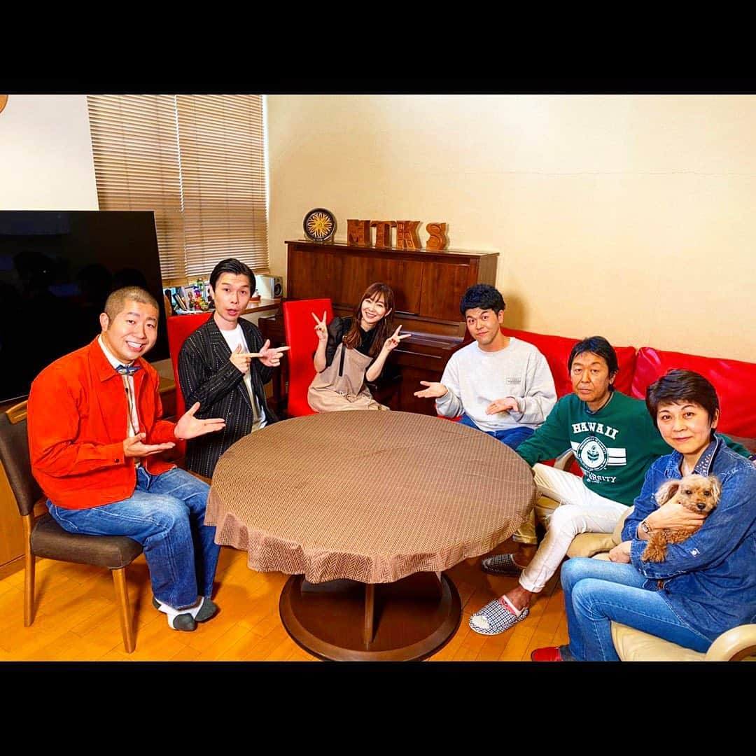 土佐卓也さんのインスタグラム写真 - (土佐卓也Instagram)「今日の家族写真 「実家にハライチさんと指原さんが来ました❗️親父がふざけ散らかしていたこと以外、とてもありがたかったです✨」 卓也  #土佐兄弟 #家族写真 #勝手に実家にお邪魔しました #テレビ東京 #ハライチ さん #指原莉乃 さん #CultureZ #文化放送 #あるある土佐カンパニー #土佐カン #木村拓哉 さん #リスペクト #キムタク #takuyakimura  #キムタクInstagram考察 #リールに毎日更新中 #staysafe  #staypositive」11月18日 22時35分 - takuyatosa1