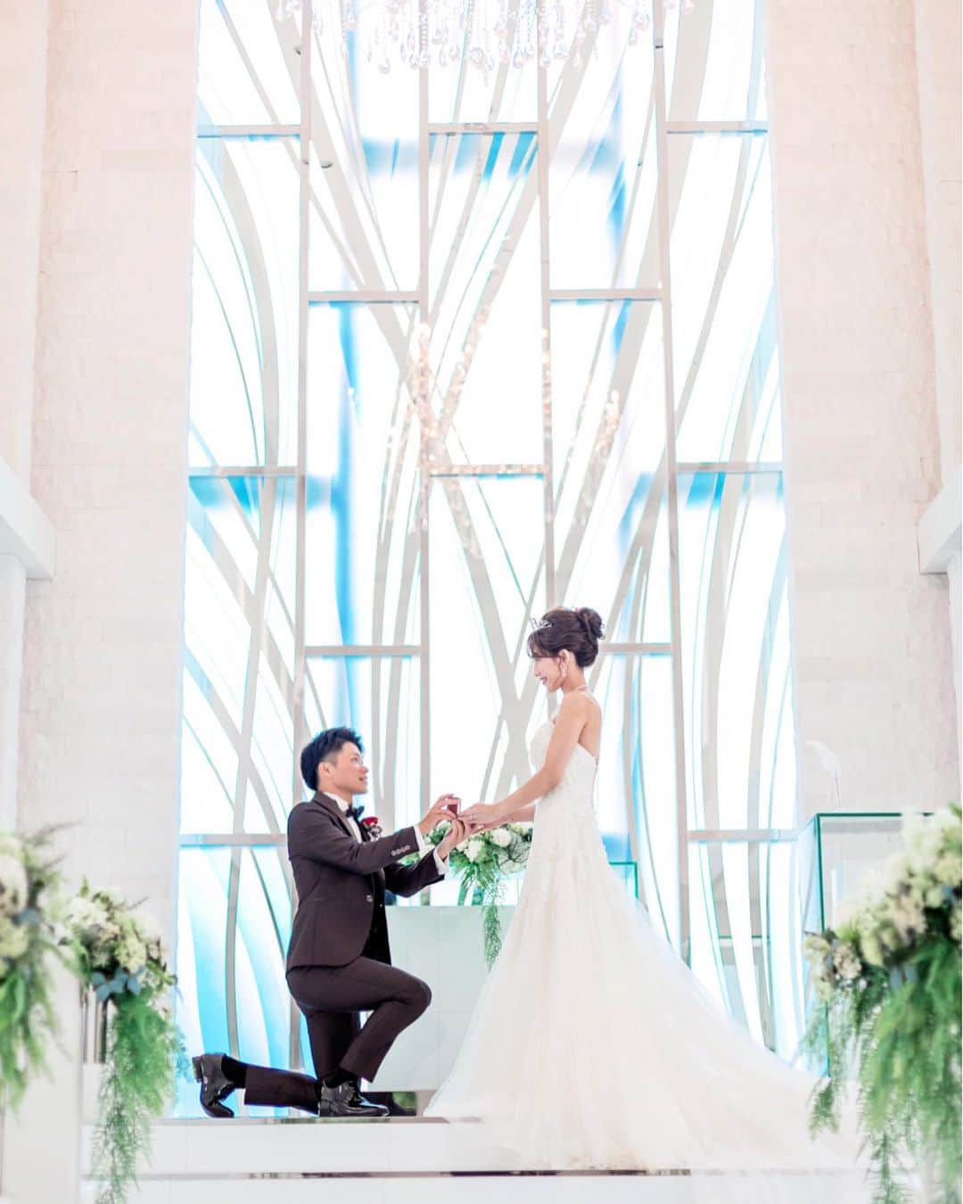 近藤夏奈のインスタグラム：「﻿ ﻿ 結婚して1年半...﻿ この日を迎えられた事をとても幸せに思います﻿ 　﻿ ﻿ 今までと変わらず自分らしくコツコツ﻿ 仕事に、プライベートに邁進していきます💕﻿ ﻿ いつも応援して下さる皆様﻿ 支えて下さる皆様への感謝の気持ちを胸に...🍀﻿ ﻿ ﻿ I am very grateful to all of the people who help me♡﻿ Many thanks❤️﻿ .﻿ .﻿ ﻿ ﻿ ﻿ ﻿」