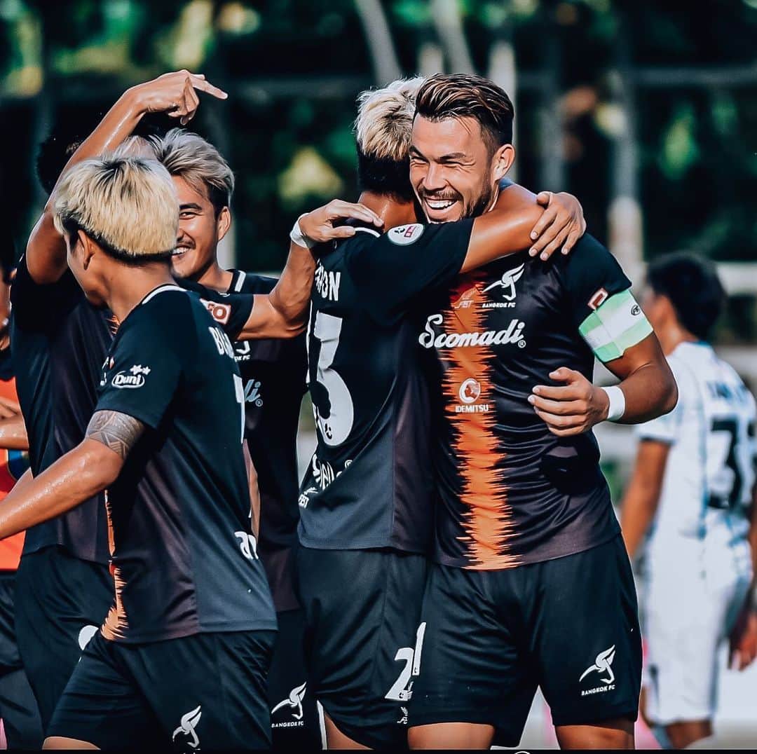 のインスタグラム：「Back to winning ways, 7-0. 3 points #bangkokfc #kv11 #3points #win」
