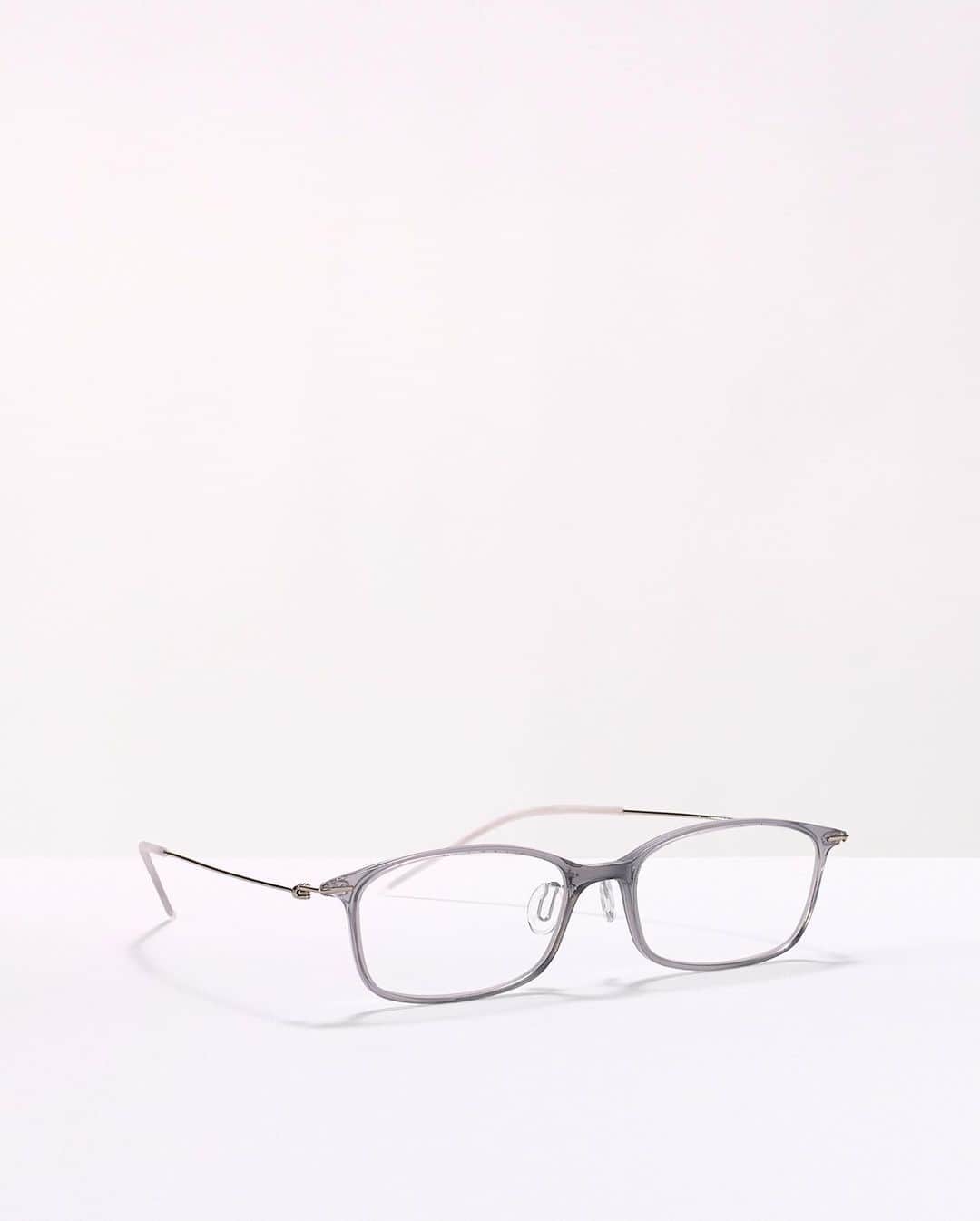 JINS公式さんのインスタグラム写真 - (JINS公式Instagram)「Ultra Light Airframe MUF-20A-065_¥12,000+税  #jins #jins_global #eyewear #glasses #optical #sunglasses#サングラス#ジンズ #メガネ #めがね #眼鏡 #JINSメガネ #ジンズメガネ #👓#メガネ好き #眼鏡好き #めがね好き #アイウェア #eyeglasses #メガネ女子 #メガネコーデ#メガネ男子 #めがね男子#秋服コーデ#エアフレーム #airframe」11月18日 21時35分 - jins_japan