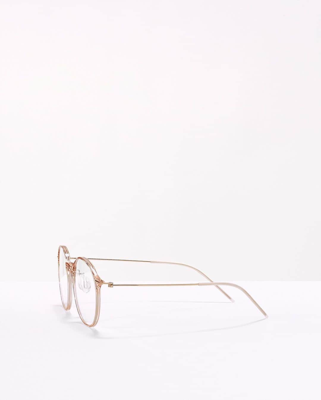 JINS公式さんのインスタグラム写真 - (JINS公式Instagram)「Ultra Light Airframe LUF-20A-066_¥12,000+税  #jins #jins_global #eyewear #glasses #optical #sunglasses#サングラス#ジンズ #メガネ #めがね #眼鏡 #JINSメガネ #ジンズメガネ #👓#メガネ好き #眼鏡好き #めがね好き #アイウェア #eyeglasses #メガネ女子 #メガネコーデ#メガネ男子 #めがね男子#秋服コーデ#エアフレーム #airframe」11月18日 21時37分 - jins_japan