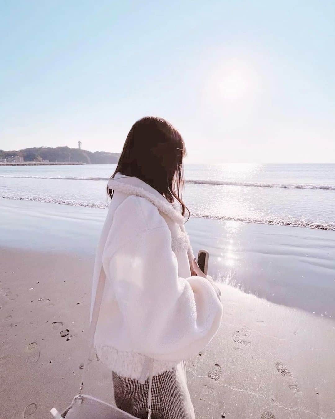 坂本夏海さんのインスタグラム写真 - (坂本夏海Instagram)「海がすき〜〜🐚﻿ ﻿ ﻿  ﻿ #泳げません﻿ #けのびは得意 ✊🏻」11月18日 21時43分 - _nami_sakamoto