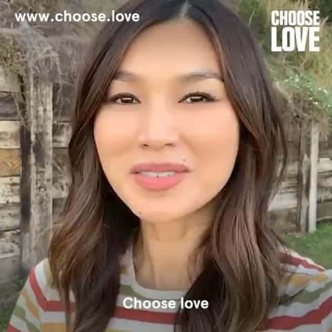 ジェンマ・チャンのインスタグラム：「Join me, and choose love.   Choose Love is a shop like no other. It’s about getting your present shopping sorted - all while helping people in desperate need.   As the world’s first shop that sells real products for refugees, #ChooseLove sells items like baby essentials, hot meals and sleeping bags, as well as services like medical care, legal aid and LGBTQ+ support. Everything you buy at Choose Love will be delivered to the people that need it most.   Around the world, thousands of families who have fled war and persecution are now facing both the threat of COVID and spending the freezing winter months in unbearably tough conditions, in tents. By visiting the Choose Love shop, you’ll be able to provide urgently-needed help, while getting beautiful personalised e-cards and merch to give to loved ones. Follow @chooselove to find out more.   This year, join me and do your present shopping at choose love. Just go to www.choose.love」