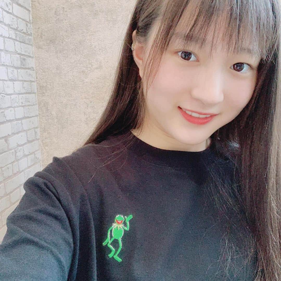 のインスタグラム：「. こんばんは🐸」