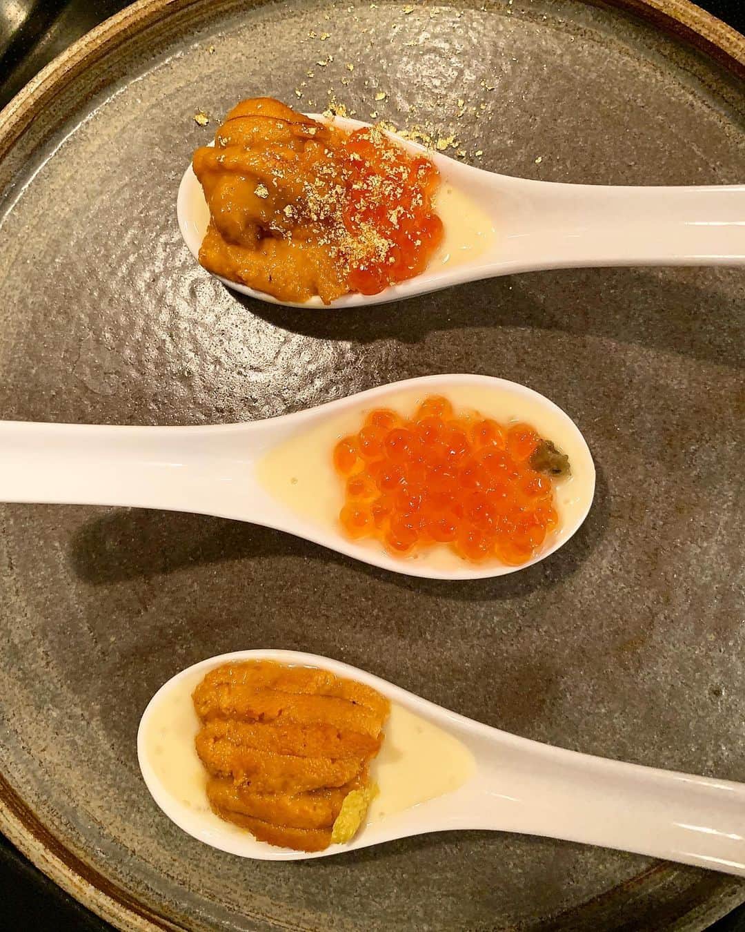 Monday満ちるさんのインスタグラム写真 - (Monday満ちるInstagram)「Sometimes a girl’s gotta treat herself. Sake not pictured. My big experiment was making a chawanmushi base on the porcelain tasting spoons — success! From there you can top with anything and it’ll be little spoons of heaven!」11月18日 22時15分 - mondaymichiru