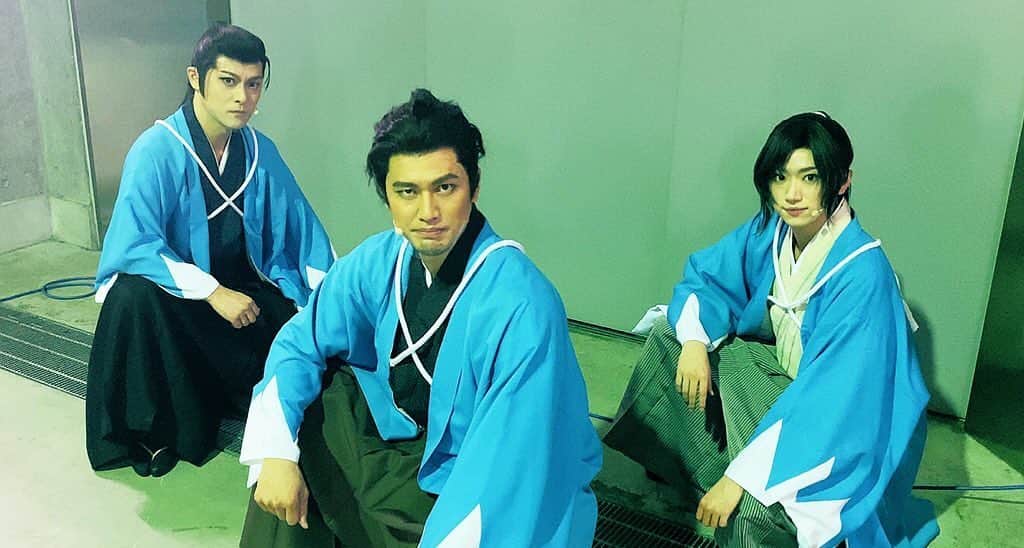 小柳心のインスタグラム：「本日もご来場ご視聴、誠にありがとうございます。  身体がようやく慣れ始めて、改めて原点に戻り、この作品の素晴らしさを再認識している次第です。  明日は昼公演1回。 ああ、楽しみ。  #刀ミュ #幕末天狼傳2020 #新撰組 #近藤勇」