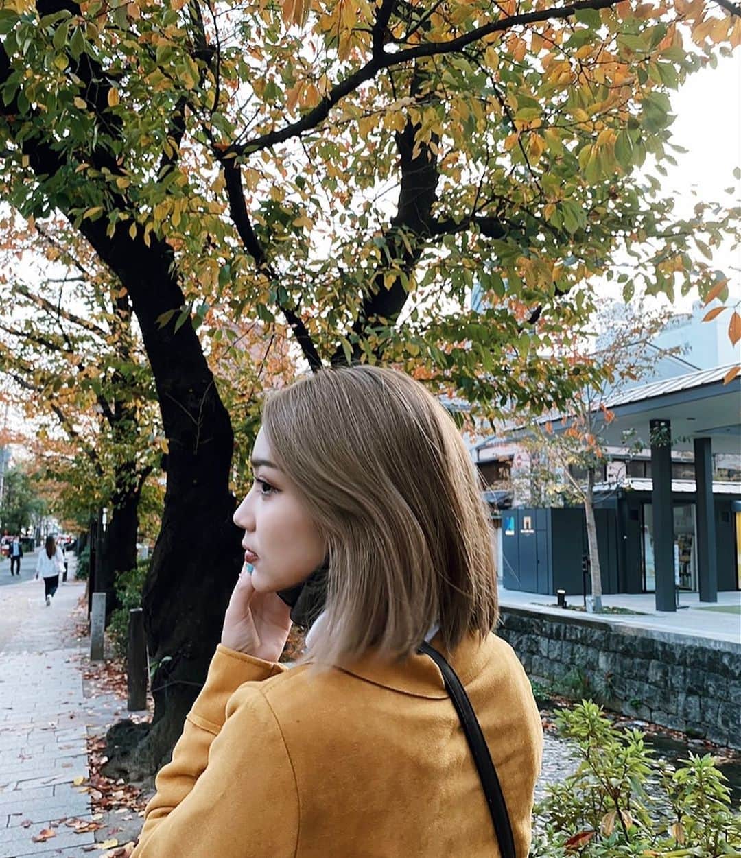 えまぽち(穂波エマ)のインスタグラム：「🍂」