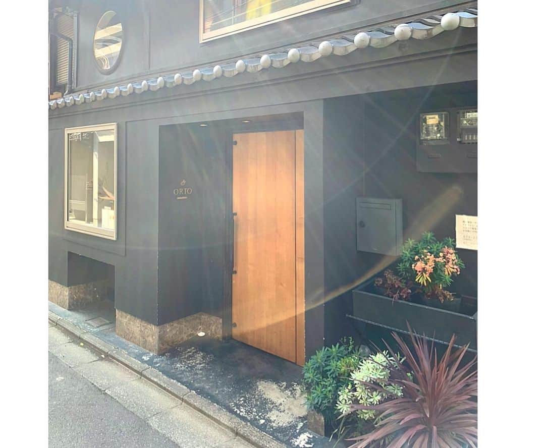 百合華さんのインスタグラム写真 - (百合華Instagram)「京都四条にある四季を感じられるイノベーティブフュージョン『ORTO』にてランチタイム②🍽💕  旬の京野菜をふんだんに使用したカラフルで華やかな其々のお料理達からは様々な食感をも堪能する事が出来ます✨  お口の中で弾けるスイーツは衝撃的でとっても面白いww🎶  女性のお客様でいっぱいなのもすぐに納得できちゃう、乙女心を擽りまくりの素敵なランチコースで御座いました💖  #japan #日本 #kyoto  #京都 #四条 #innovativefusion  #イノベーティブフュージョン  #orto #オルト #庭園 #野菜 #京野菜 #京都の四季 #体感 #lunch #lunchtime  #ランチタイム #目にも美味しい  #美食 #美食家 #aumoグルメ」11月18日 13時51分 - yurika.lovelily