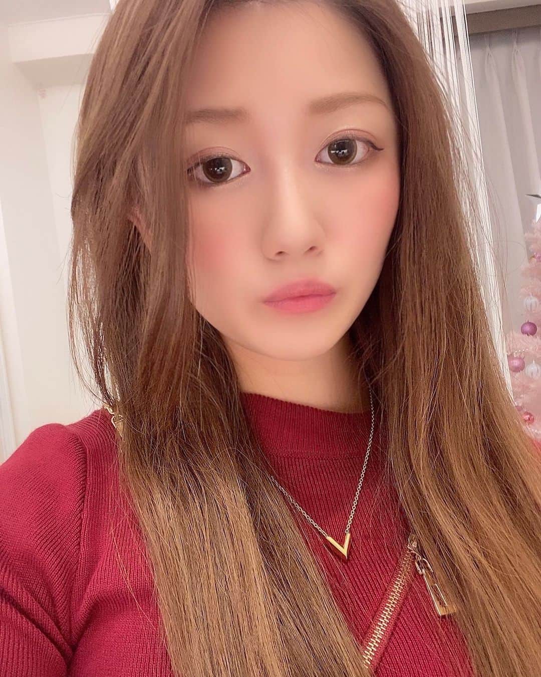 あやなのインスタグラム：「パリジェンヌラッシュリフトやりたいけどどこがいいかな〜👀 . . #まつ毛育毛中  #マツエク卒業 #ナチュラルメイク #ノーファンデ目指したい #美肌 #美意識」
