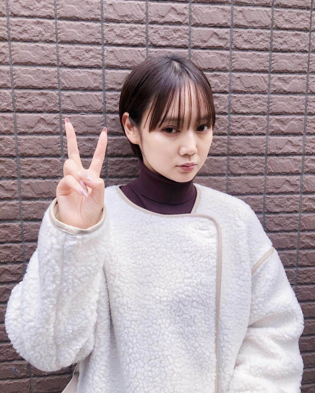 のインスタグラム：「・ ✌︎('ω') アクセサリー全部つけ忘れた日」