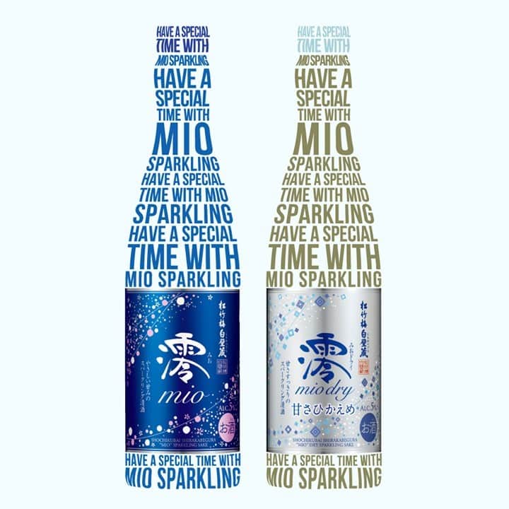 mio_sparklingのインスタグラム：「Word Artで「澪」と「澪」＜DRY＞💙🤍 「MIO」はイタリア語で「私の」という意味。 私のお酒と感じてもらえるよう、願いを込めています🌠   #タイポグラフィ #カリグラフィー #typography #calligraphy #instadrinks #シルエットデザイン #グラフィックアート #drinkoftheday #wordart #ふたりで #sake #japanesesake #水色 #自分時間 #日本酒初心者 #文字デザイン #日本酒部 #日本酒を楽しむ #お酒好きな人と繋がりたい #私のお酒 #飲酒タグラム #日本酒大好き #日本酒好きな人と繋がりたい #スパークリング清酒 #日本酒女子 #日本酒 #sparkling #澪DRY #澪ドライ #澪」