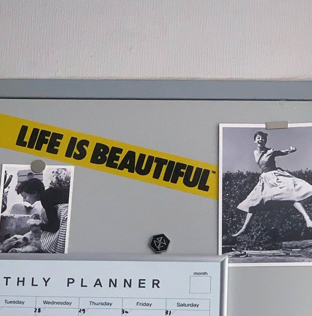 パン・ソヨンのインスタグラム：「LIFE IS BEAUTIFUL」