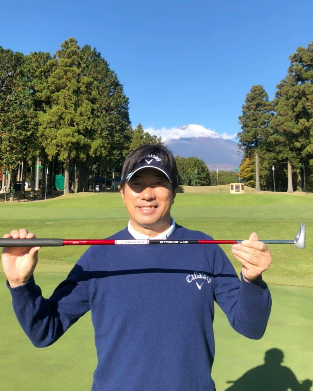 キャロウェイゴルフ（Callaway Golf）さんのインスタグラム写真 - (キャロウェイゴルフ（Callaway Golf）Instagram)「先週から男子ツアーでも本格的にテストが始まったり、 上田桃子プロも早速実戦投入するなど、今注目の赤いストロークラボのシャフト★ キャロウェイ・スタッフプレーヤー男子チームも現在テスト中！  @tetuwan.atom  @keiichirofukabori  @shooootarooooooo   #odysseyputter #オデッセイパター #callaway #キャロウェイ #callawaygolf #キャロウェイゴルフ #golf #ゴルフ #WHITEHOT #ホワイトホットインサート #1putteringolf #限定発売」11月18日 17時16分 - callawaygolf_japan