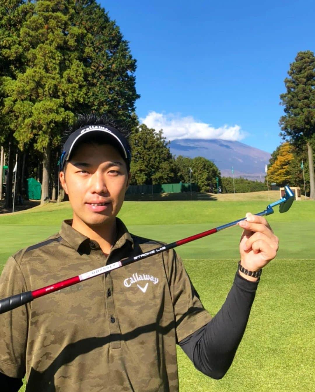 キャロウェイゴルフ（Callaway Golf）さんのインスタグラム写真 - (キャロウェイゴルフ（Callaway Golf）Instagram)「先週から男子ツアーでも本格的にテストが始まったり、 上田桃子プロも早速実戦投入するなど、今注目の赤いストロークラボのシャフト★ キャロウェイ・スタッフプレーヤー男子チームも現在テスト中！  @tetuwan.atom  @keiichirofukabori  @shooootarooooooo   #odysseyputter #オデッセイパター #callaway #キャロウェイ #callawaygolf #キャロウェイゴルフ #golf #ゴルフ #WHITEHOT #ホワイトホットインサート #1putteringolf #限定発売」11月18日 17時16分 - callawaygolf_japan