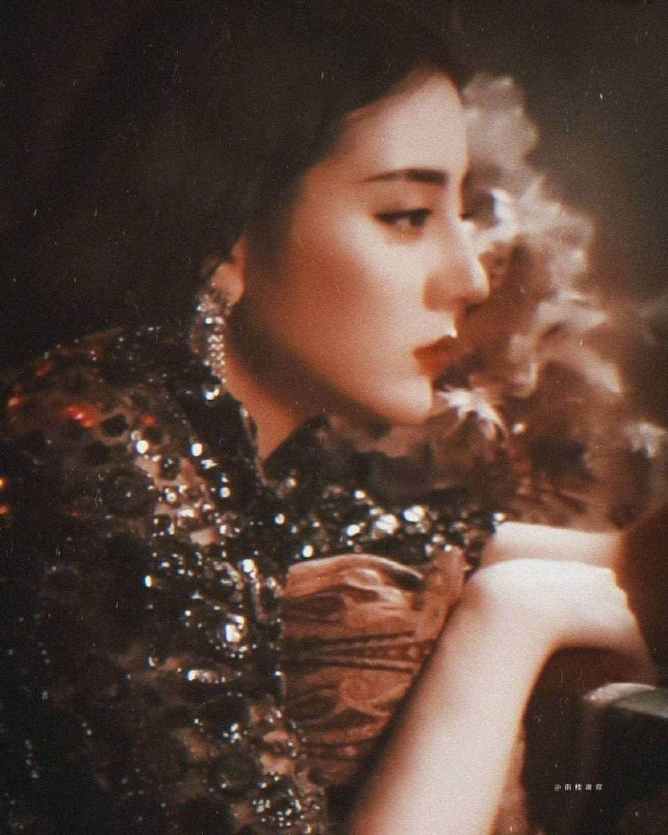 ディルラバ・ディルムラット（Dilraba Dilmurat）さんのインスタグラム写真 - (ディルラバ・ディルムラット（Dilraba Dilmurat）Instagram)「#迪丽热巴 #热巴 #胖迪 #小迪 #dilirebadilmurat #dilireba #dilraba #dilrabadilmurat」11月18日 17時12分 - dilrabalovers_