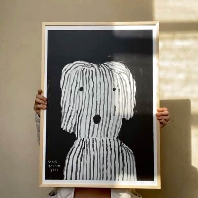 Mogu Takahashiのインスタグラム：「Poster available @finelittleday ☀️ The original was painted last summer during my stay in konstepidemin Gothenburg, the model was @jaxxkarlsson cool popcorn boy 🍿 日本だといま @nest_jp が取り扱ってくれています。 #konstepidemin #mogutakahashi」