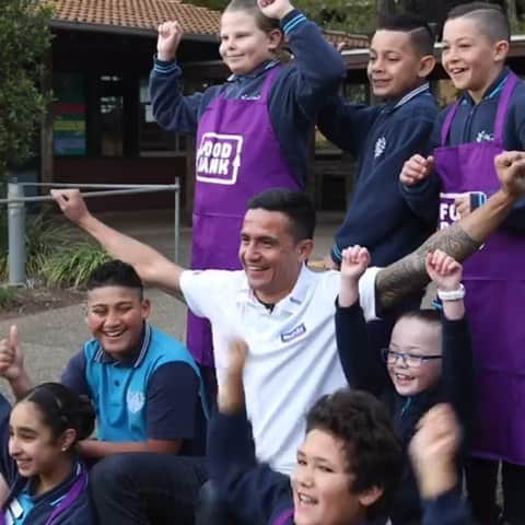 ティム・ケーヒルのインスタグラム：「Do one small part to help out where you can. Projects like this is an absolute pleasure to be involved in @weetbixau Breakfast clubs are amazing and so important to keep these running across Australia 🍽️💯📚 @tinytimmyglobal」