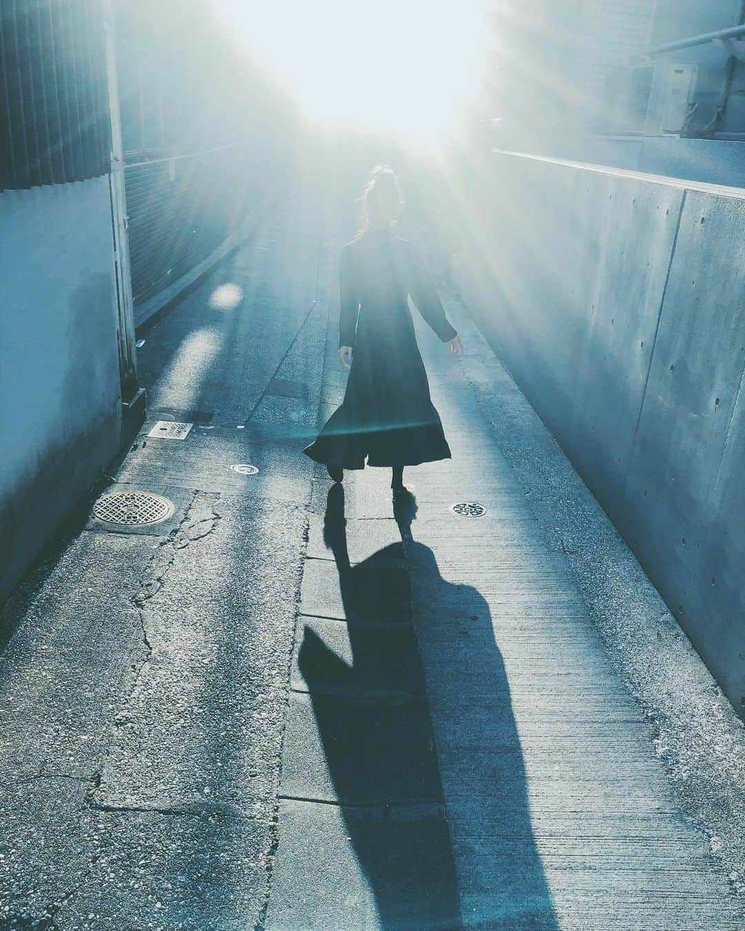 野崎萌香さんのインスタグラム写真 - (野崎萌香Instagram)「Shower of light.  @kanbepouty 📸」11月18日 18時13分 - moeka_nozaki