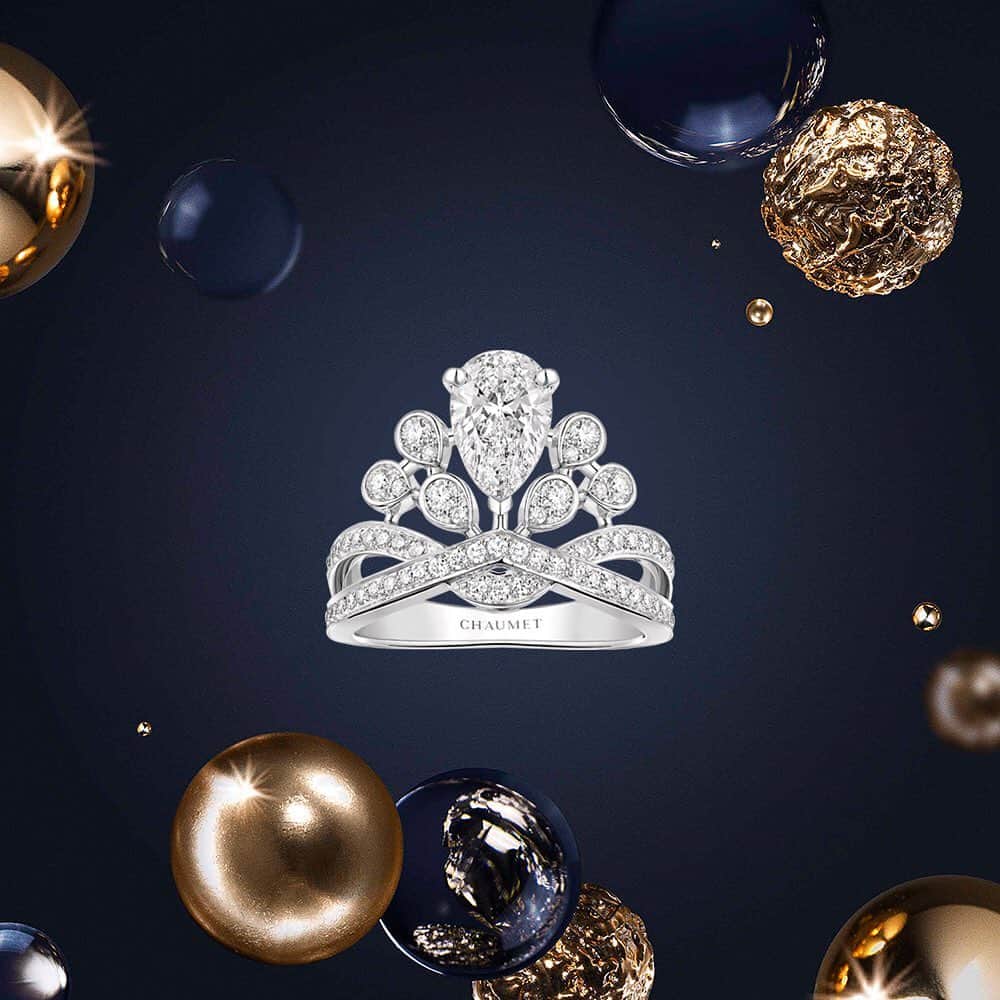 Chaumetさんのインスタグラム写真 - (ChaumetInstagram)「The Chaumet tiara, symbol of self-fulfillment. This holiday, discover Chaumet’s 12 precious symbols and dive into the magic of the festive season. Beloved by the Maison’s first client and muse Empress Joséphine, tiaras have been Chaumet’s signature jewels for 240 years. Today, the Maison reinterprets this Chaumet icon through the Joséphine collection and its emblematic tiara rings that crown the finger. #Chaumet #ChaumetSeason #ChaumetSymbols #ChaumetWishlist」11月18日 18時13分 - chaumetofficial