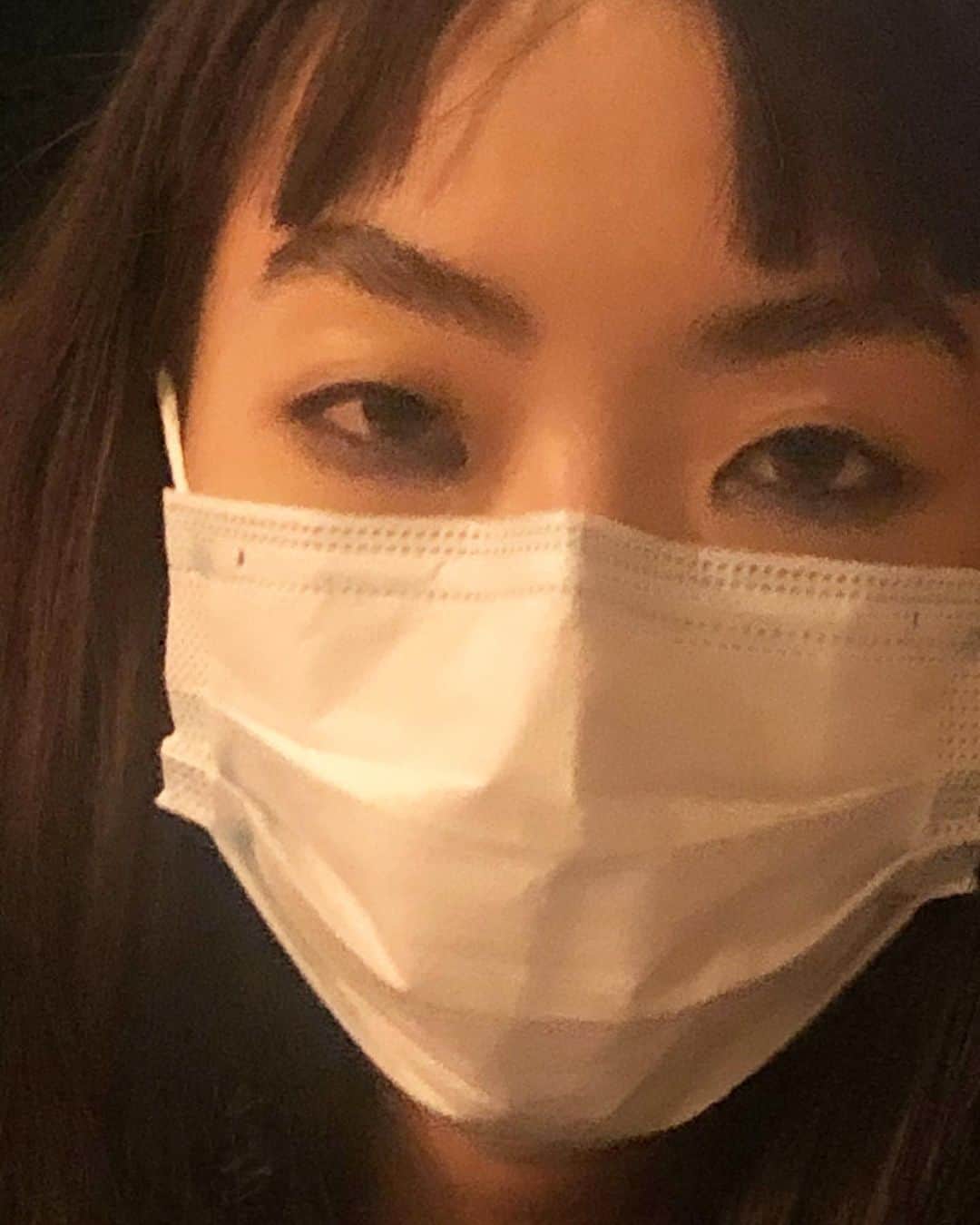 リナ・サワヤマのインスタグラム：「2020 mood in selfies xxxxx depression naps xxxxxxxxxxxxxxx how r u all doing xxxxxxxx」
